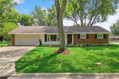 184 Tuxworth Rd, Dayton, OH 45458