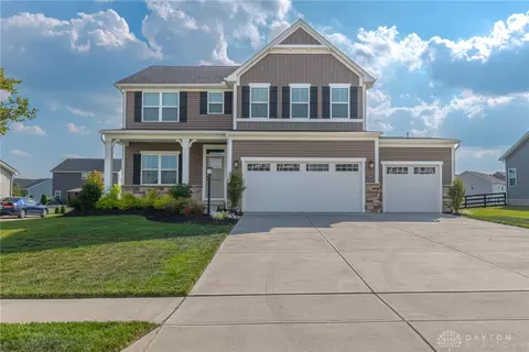 2390 Hawes Dr, Beavercreek, OH 45434