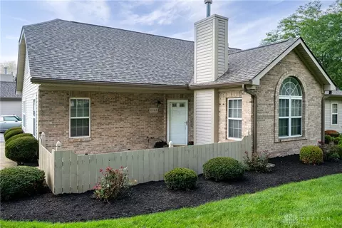 2162 Willow Run Cir, Enon, OH 45323