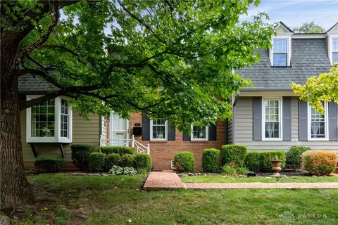 172 Lyons Dr, Dayton, OH 45459 photo 2