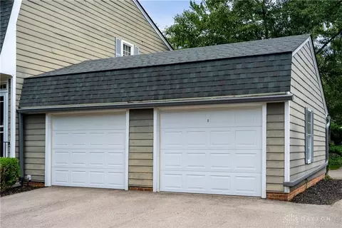 172 Lyons Dr, Dayton, OH 45459 photo 5