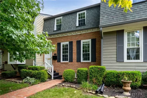 172 Lyons Dr, Dayton, OH 45459