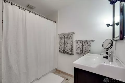 172 Lyons Dr, Dayton, OH 45459 photo 32