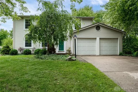 325 Fairway Dr, Springboro, OH 45066