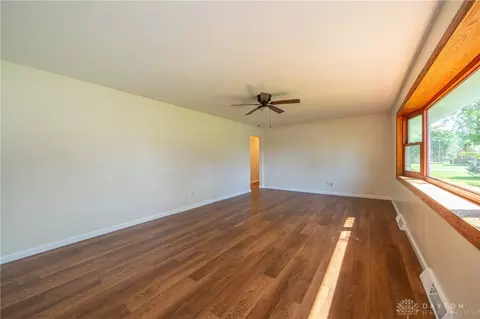4123 Grange Hall Rd, Springfield, OH 45504 photo 7