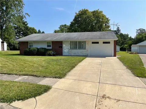 34 Carma Dr, Trotwood, OH 45426
