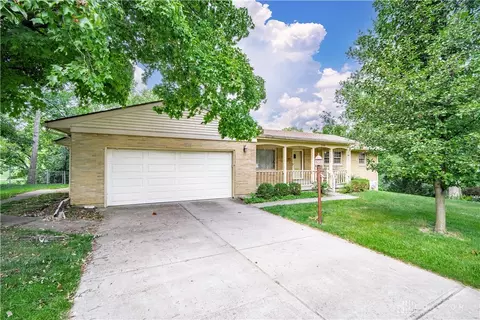 555 S 9th St, Miamisburg, OH 45342
