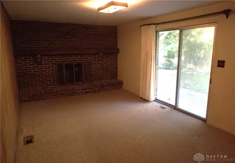 3033 Meadowcrest Ln, Kettering, OH 45440 photo 12