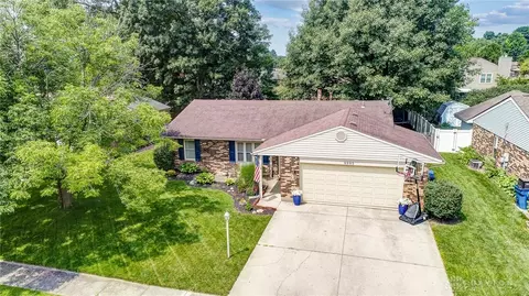 8985 Oakgate Ct, Dayton, OH 45424