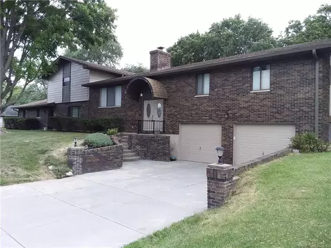 1360 1362 Meadow Bridge Dr, Beavercreek, OH 45432