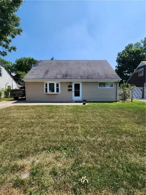 208 Lynnhaven Dr, Dayton, OH 45431