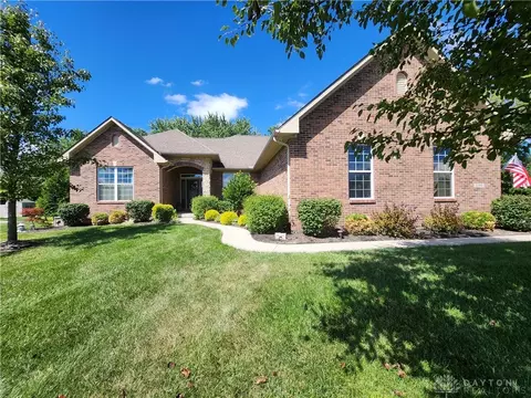 1190 Settlers Bay Ct, Bellbrook, OH 45305