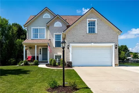 2075 Pacer Trl, Dayton, OH 45434