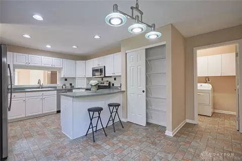 474 Cloverhill Ct, Dayton, OH 45440 photo 17
