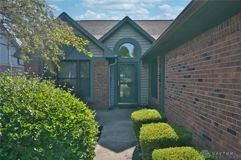 474 Cloverhill Ct, Dayton, OH 45440