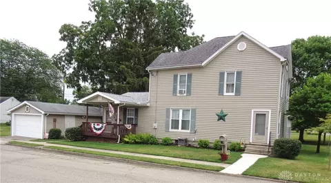 41 Smith St, West Alexandria, OH 45381