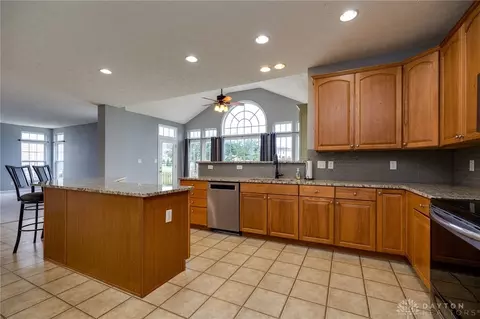 435 Stanton Dr, Springboro, OH 45066 photo 7