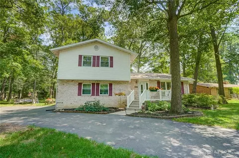 2578 Brookdale Dr, Springfield, OH 45502