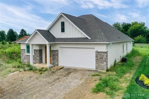 828 Hidden Branches Dr, Centerville, OH 45458 photo 3
