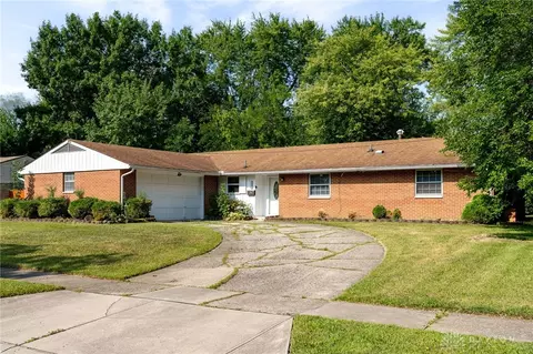 6657 Stranwood Dr, Englewood, OH 45322