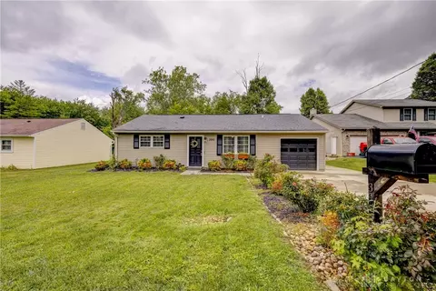 390 Broadway St, Maineville, OH 45039 photo 2