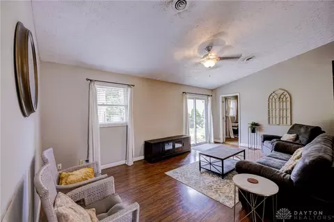 390 Broadway St, Maineville, OH 45039 photo 7