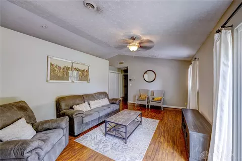 390 Broadway St, Maineville, OH 45039 photo 9