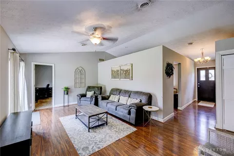 390 Broadway St, Maineville, OH 45039 photo 8
