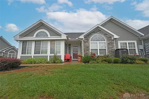 202 Abbey Dr, Springboro, OH 45066