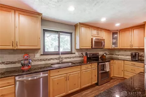 939 Thorndale Dr, Dayton, OH 45429 photo 18