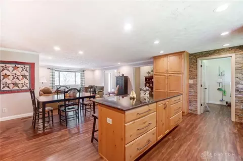 939 Thorndale Dr, Dayton, OH 45429 photo 17