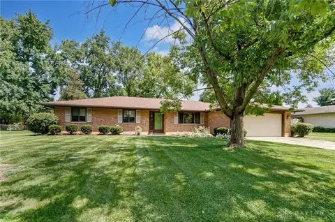 939 Thorndale Dr, Dayton, OH 45429
