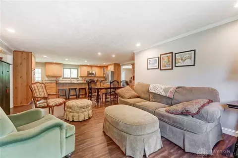 939 Thorndale Dr, Dayton, OH 45429 photo 8