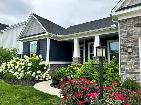 955 Acorn Dr, Dayton, OH 45440