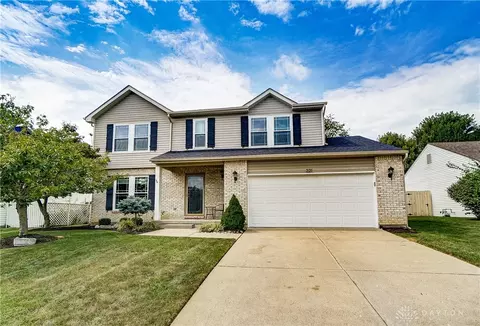 221 Clearbrook Dr, Franklin, OH 45005