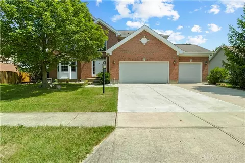 6209 White Oak Way, Huber Heights, OH 45424