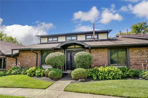 7009 Fallen Oak Trce, Centerville, OH 45459