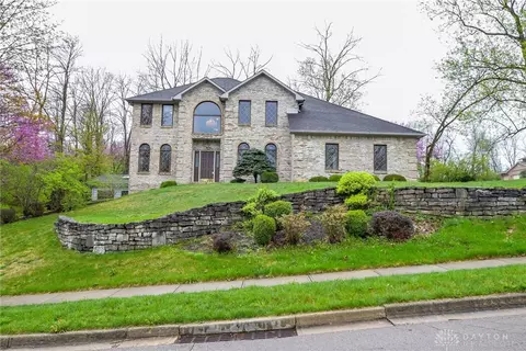 400 Timberwind Ln, Vandalia, OH 45377