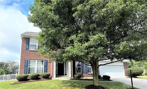 1054 Glenhollow Ct, Fairborn, OH 45324