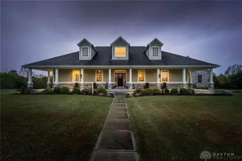 2239 Estates Ct, Springboro, OH 45066