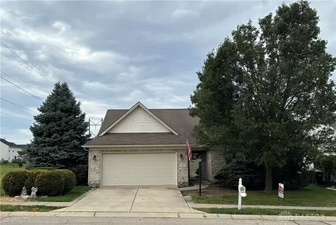 625 Settlers Walk Blvd, Springboro, OH 45066