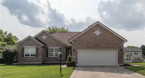 9021 Summit Pointe Dr, Springboro, OH 45066