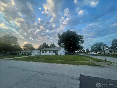 250 Cato Dr, Xenia, OH 45385