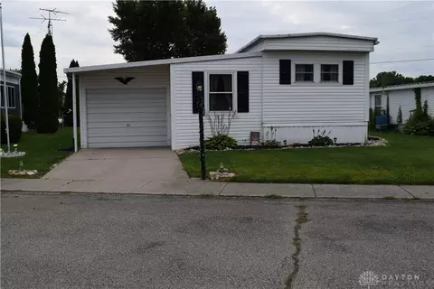 313 Farmers Dr, Medway, OH 45341