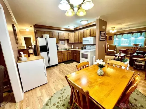2523 Aberdeen Ct, Troy, OH 45373 photo 8