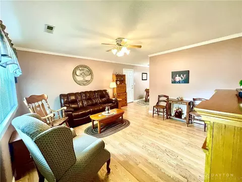 2523 Aberdeen Ct, Troy, OH 45373 photo 3