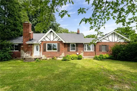 9182 Peters Pike, Vandalia, OH 45377