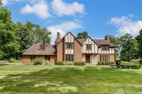 5226 Kellenburger Rd, Dayton, OH 45424