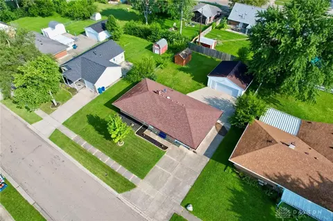 5233 Buckner Dr, Huber Heights, OH 45424