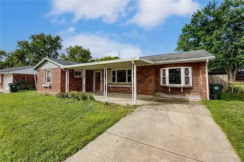 2948 Wyoming Dr, Xenia, OH 45385